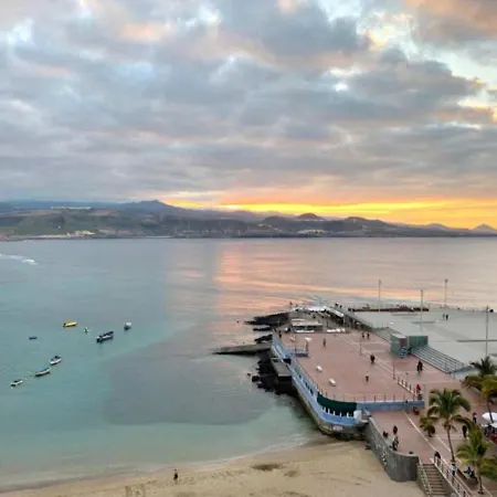 Sunset Views Over The Sea By Canariasgetaway Сasa de vacaciones Las Palmas de Gran Canaria